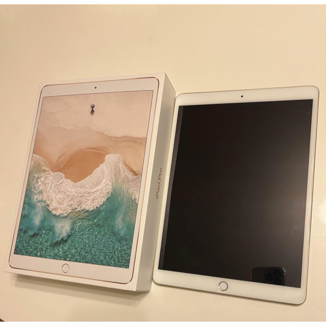 iPad Pro 10.5インチ 64GB Wi-Fi+Cellularモデル スマホ/家電/カメラのPC/タブレット(タブレット)の商品写真