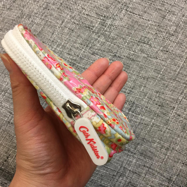 Cath Kidston(キャスキッドソン)のCath  Kidston ポーチ レディースのファッション小物(ポーチ)の商品写真