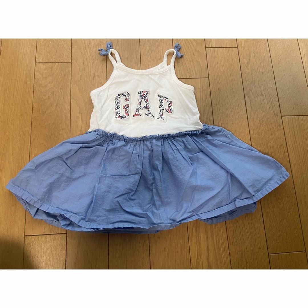 GAP(ギャップ)のGAP (12〜18ヶ月)ワンピース キッズ/ベビー/マタニティのベビー服(~85cm)(ワンピース)の商品写真