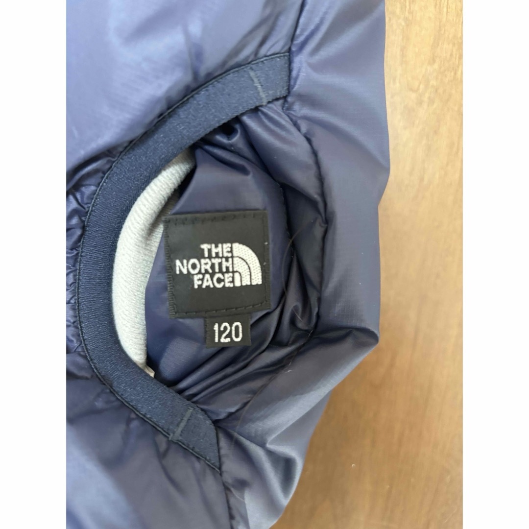 THE NORTH FACE(ザノースフェイス)のベスト キッズ/ベビー/マタニティのキッズ服女の子用(90cm~)(ジャケット/上着)の商品写真