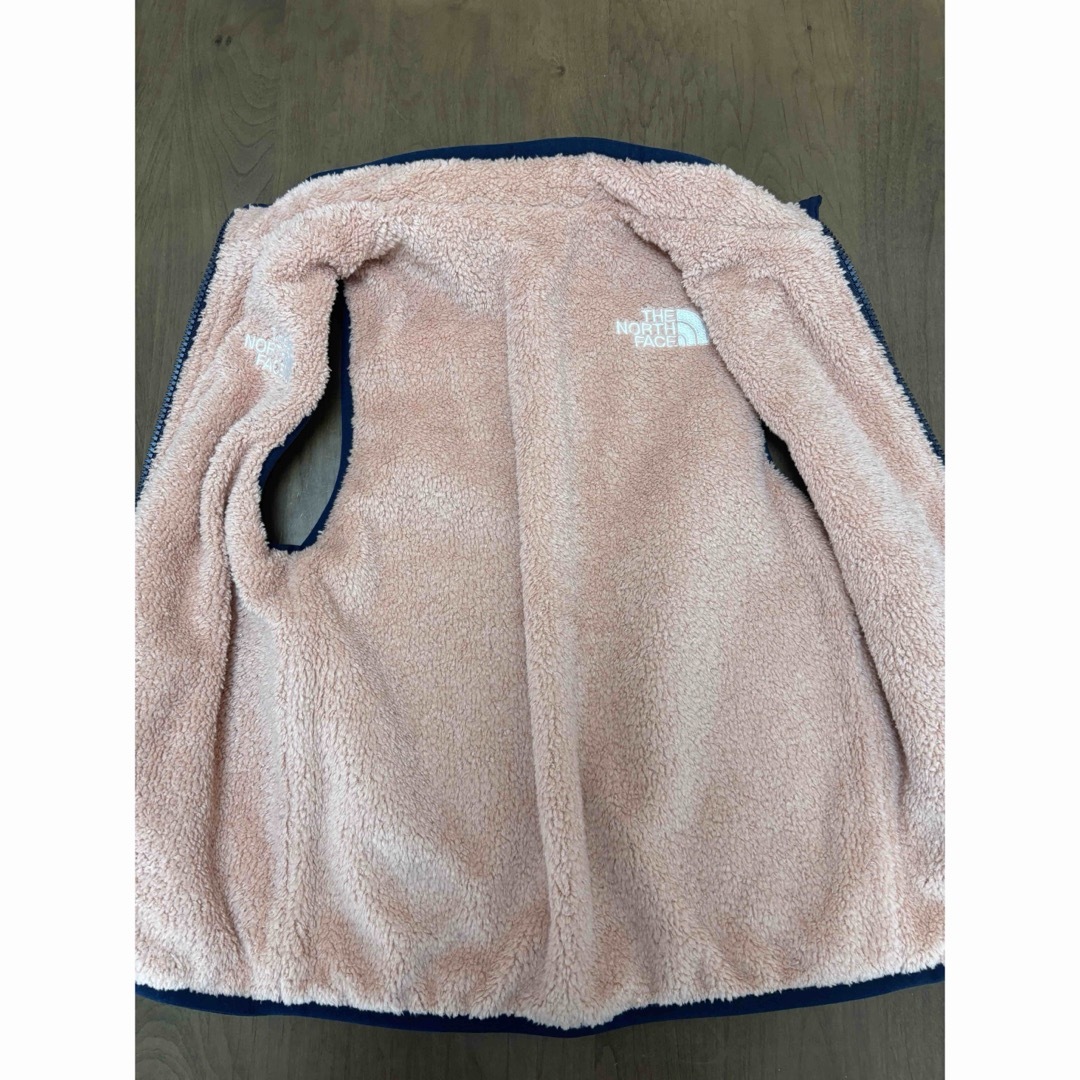 THE NORTH FACE(ザノースフェイス)のベスト キッズ/ベビー/マタニティのキッズ服女の子用(90cm~)(ジャケット/上着)の商品写真