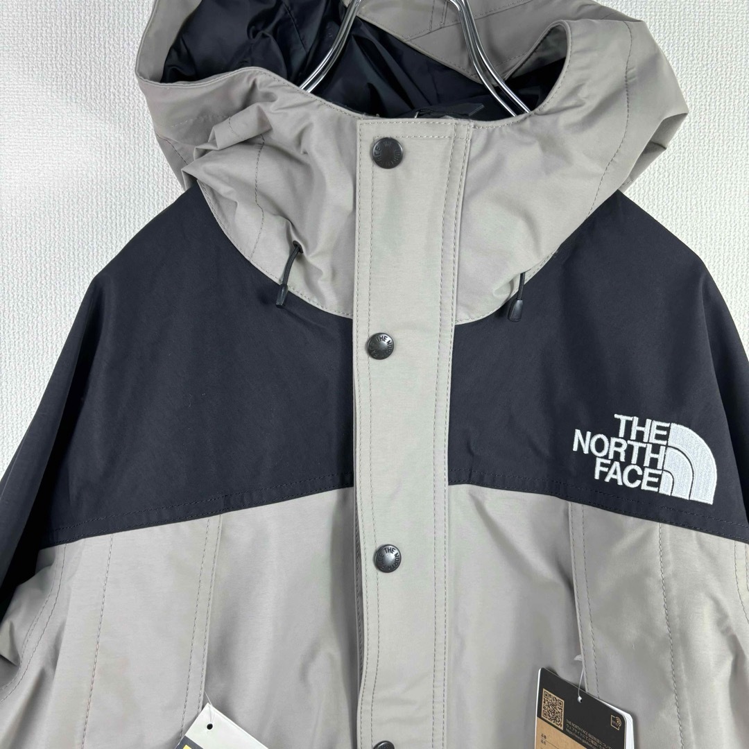 THE NORTH FACE(ザノースフェイス)の新品　ノースフェイス　マウンテンライトジャケット ミネラルグレー　S メンズ メンズのジャケット/アウター(マウンテンパーカー)の商品写真