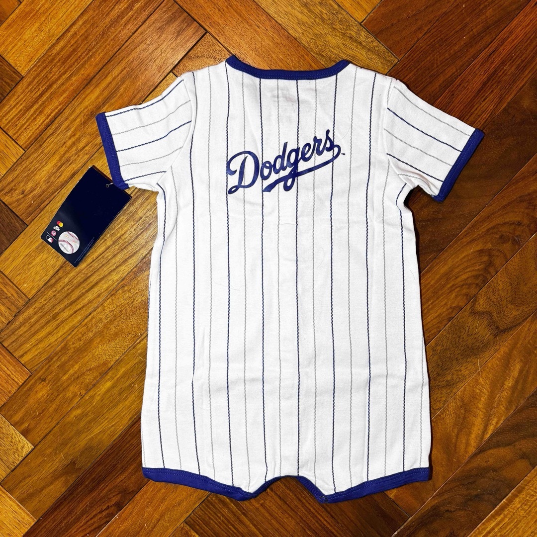 MLB(メジャーリーグベースボール)のMLBオフィシャル カーターズ ロサンゼルスドジャース 大谷翔平 半袖ロンパース キッズ/ベビー/マタニティのベビー服(~85cm)(ロンパース)の商品写真