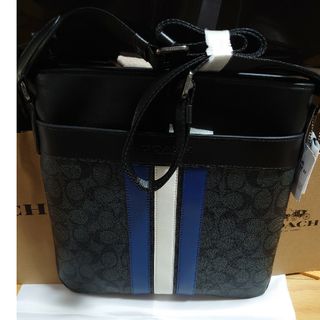 コーチ(COACH)のCOACH　大人気　メンズ　バッグ　新品　未使用(ショルダーバッグ)