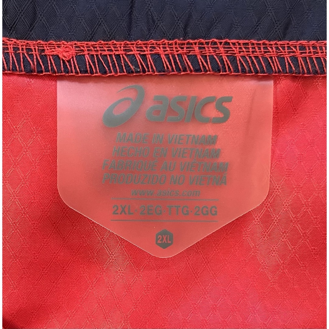 asics(アシックス)のアシックス　ピステ　レッド✖️ネイビー メンズのジャケット/アウター(ナイロンジャケット)の商品写真