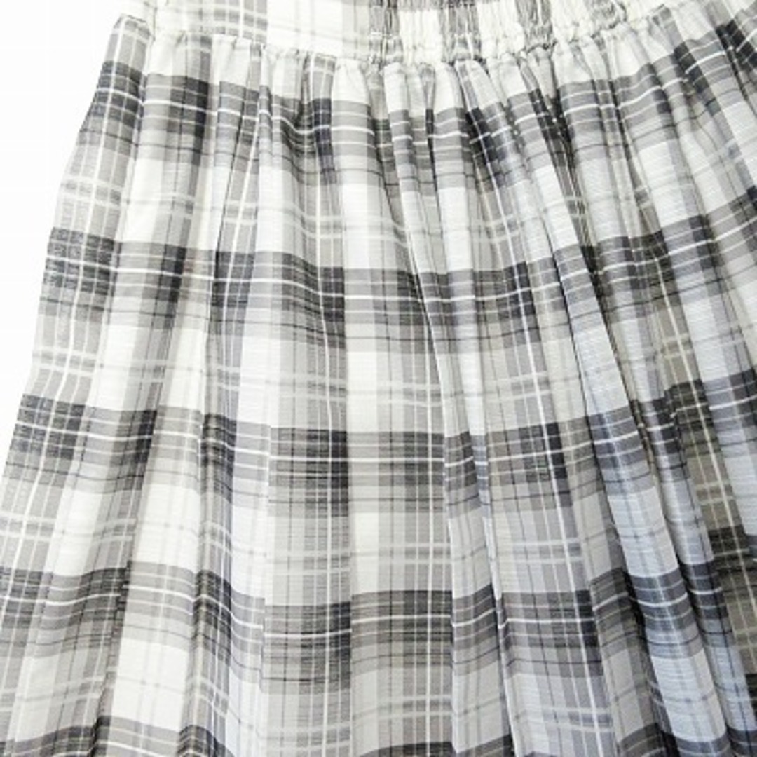 QUEENS COURT(クイーンズコート)のクイーンズコート 近年 チェック ギャザー スカート ロング フレア グレー 4 レディースのスカート(ロングスカート)の商品写真
