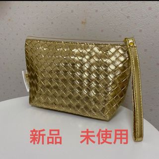 新品❤️未使用　イントレチャート風型押しポーチ