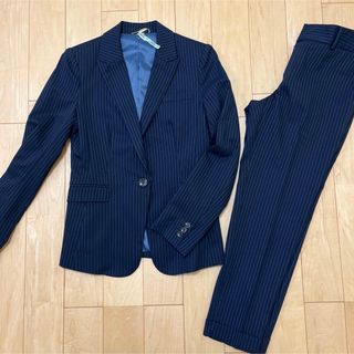 スーツカンパニー(THE SUIT COMPANY)のSOFUOL パンツスーツ　サイズ2 セットアップ　ネイビー　ストライプ(スーツ)