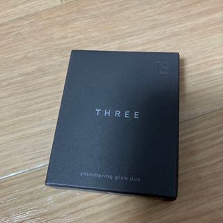 スリー(THREE)のTHREE シマリング グロー デュオ 01(フェイスカラー)