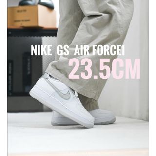 ナイキ(NIKE)の23.5【新品】NIKE GS AIR FORCE1 ホワイト ピュアプラチナム(スニーカー)