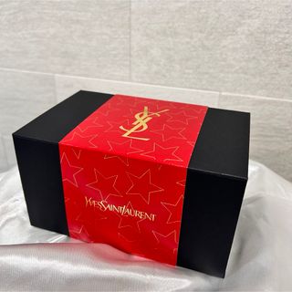 イヴサンローラン　YSL　ギフトボックス　赤　星　スリーブ