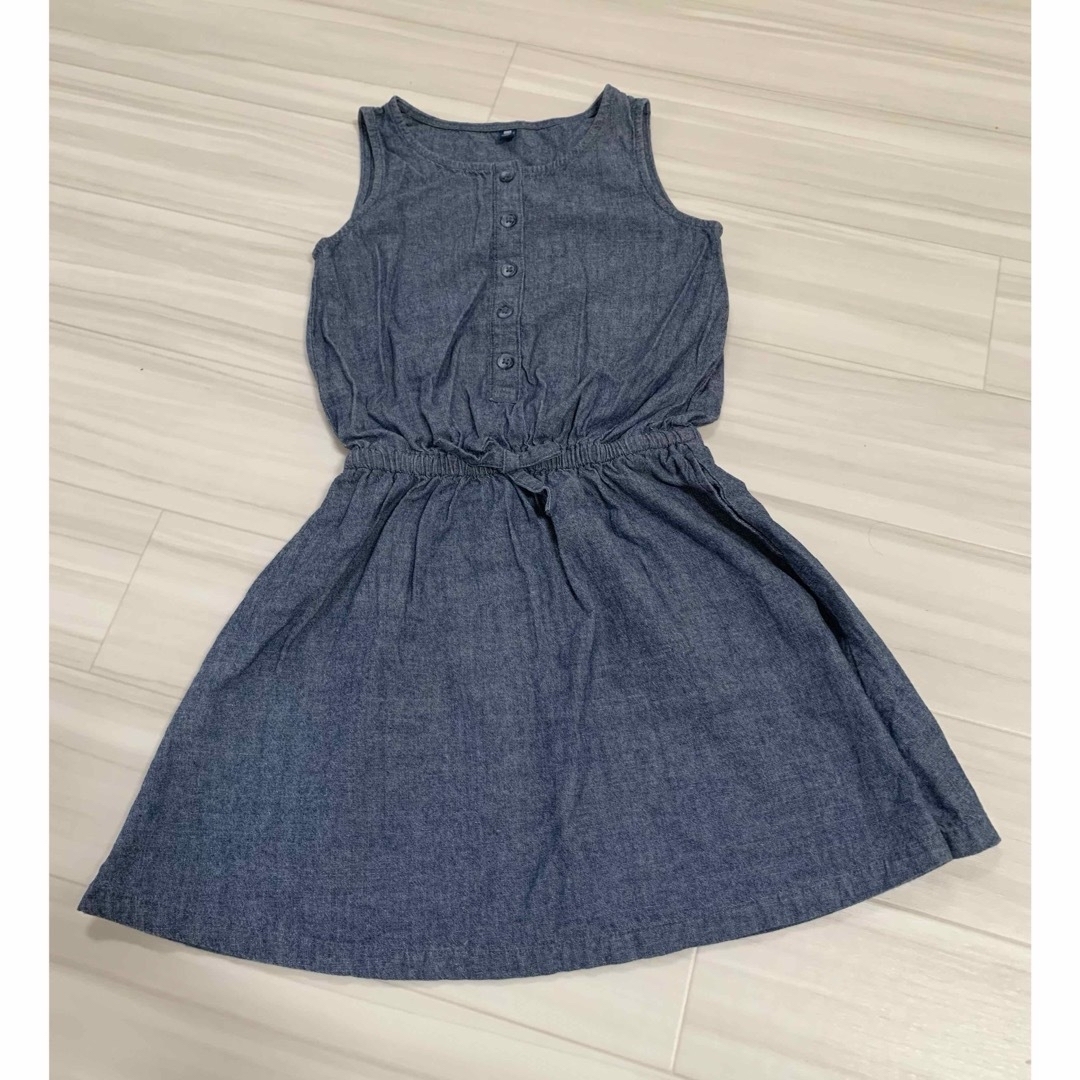 UNIQLO(ユニクロ)の新品✼キッズUNIQLOデニムノースリーブワンピ110cm キッズ/ベビー/マタニティのキッズ服女の子用(90cm~)(ワンピース)の商品写真