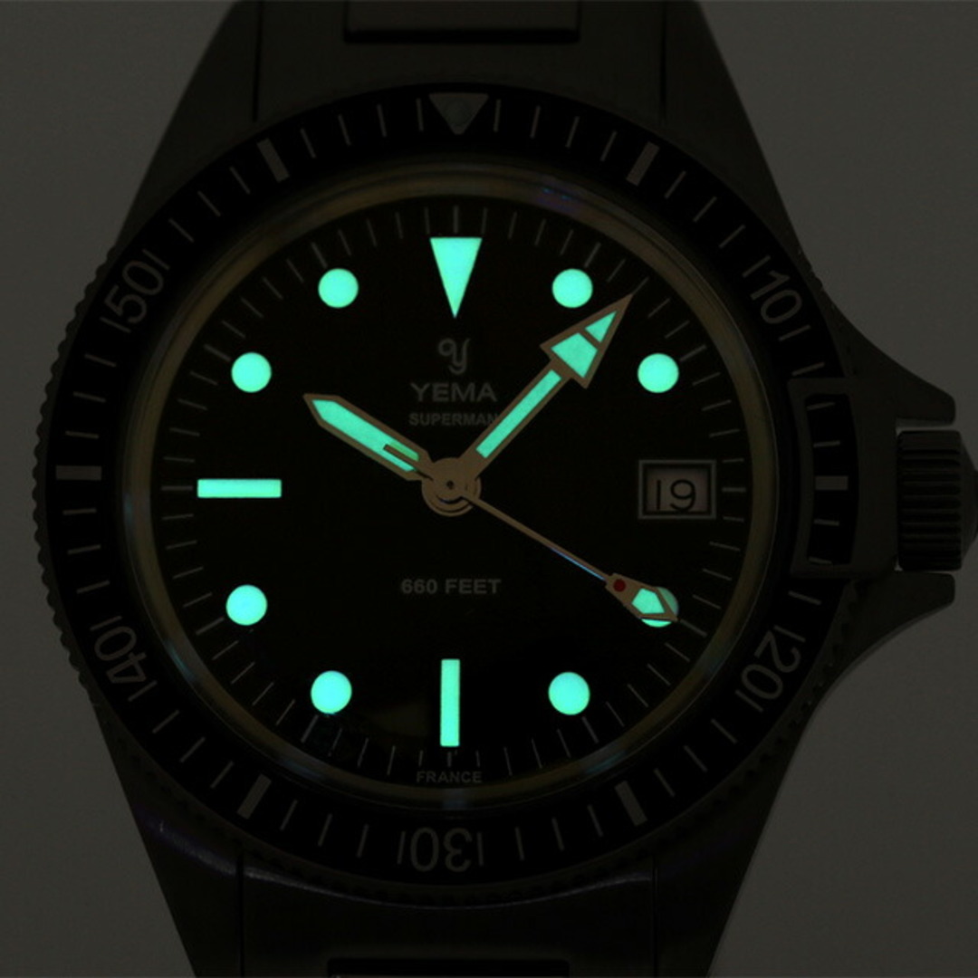 【新品】イエマ YEMA 腕時計 メンズ YMHF1573-AM スーパーマン ヘリテージ クオーツ クオーツ ブラックxシルバー アナログ表示 メンズの時計(腕時計(アナログ))の商品写真
