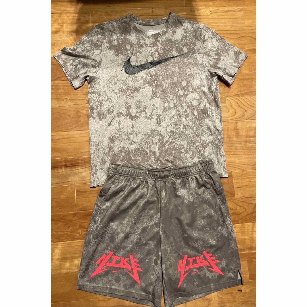 NIKE(ナイキ)のNIKE Tシャツ　ハーフパンツ  上下セットアップ　XLサイズ　美品 メンズのトップス(Tシャツ/カットソー(半袖/袖なし))の商品写真