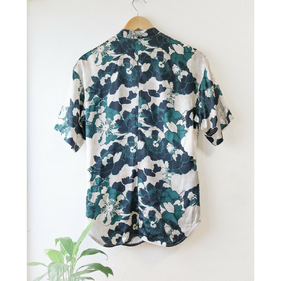 CINOH(チノ)のCINOH FLOWERPRINT SHIRT 花柄 半袖シャツ 総柄 レディースのトップス(シャツ/ブラウス(半袖/袖なし))の商品写真