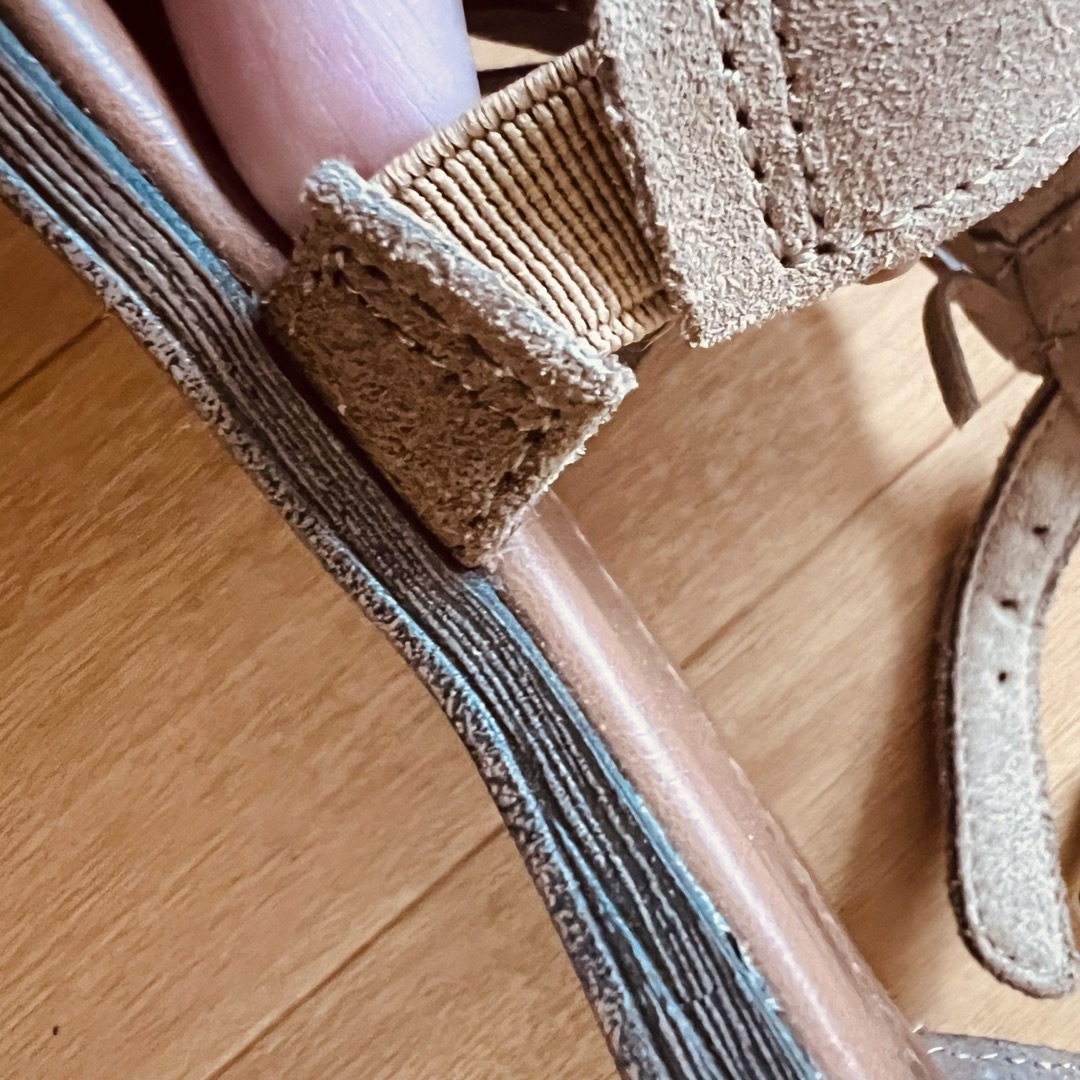 Minnetonka(ミネトンカ)のミネトンカ　美品　本革スエードフリンジサンダル　6 レディースの靴/シューズ(サンダル)の商品写真