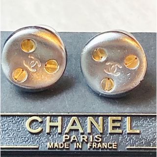 シャネル(CHANEL)の⭐︎CHANEL両耳ピアス正規品・値下げしました (ピアス)