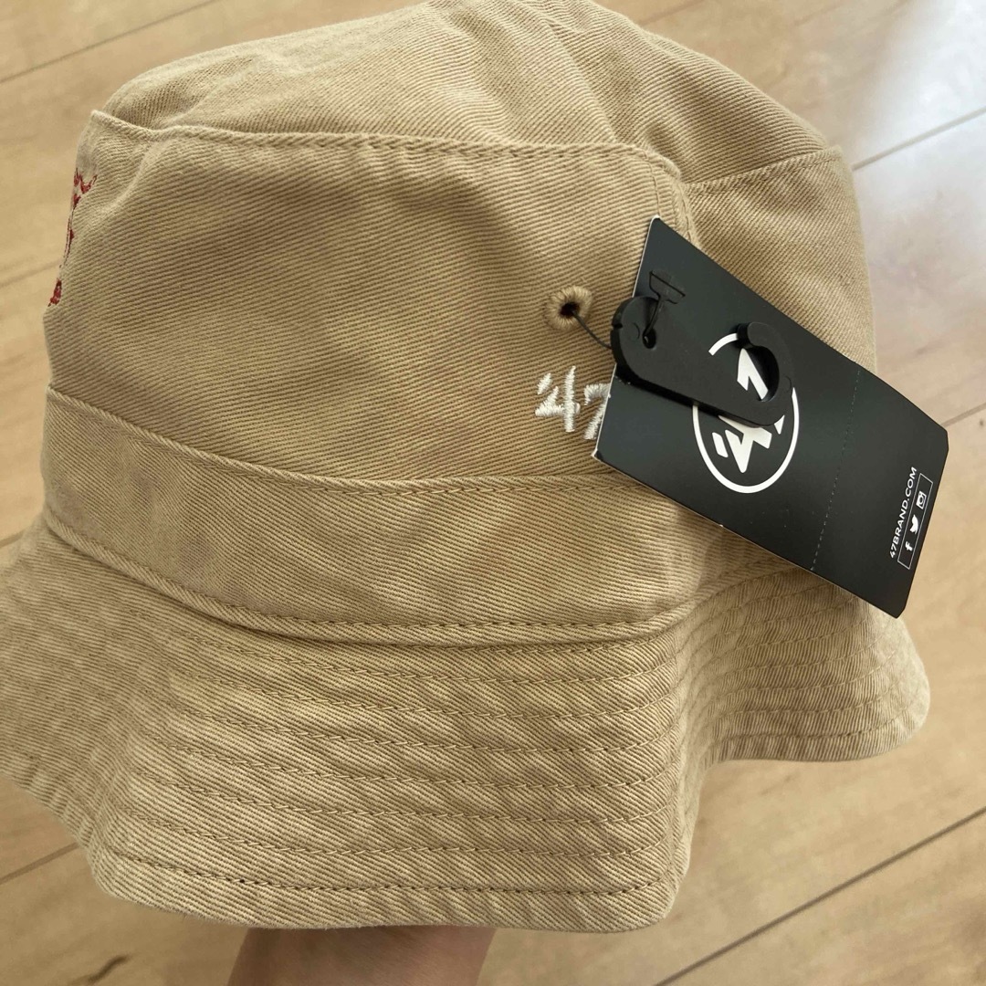 広島東洋カープ(ヒロシマトウヨウカープ)のカープ　スラィリー　'47 BUCKET HAT (バケットハット) カーキ スポーツ/アウトドアの野球(応援グッズ)の商品写真