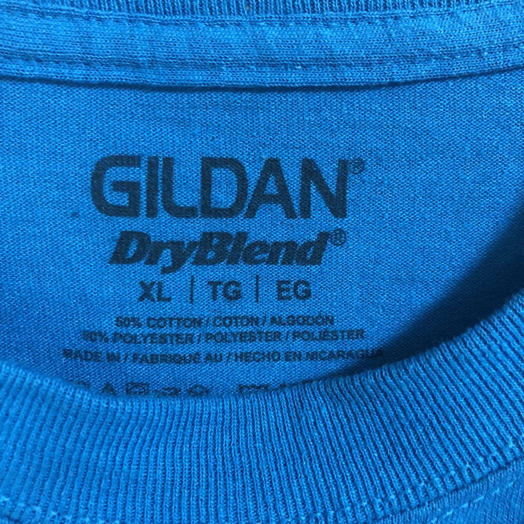 GILDAN(ギルタン)のUS古着　Tシャツ　ギルダン　ブルー　水色　プリント　XLサイズ　ゆるだぼ メンズのトップス(Tシャツ/カットソー(半袖/袖なし))の商品写真