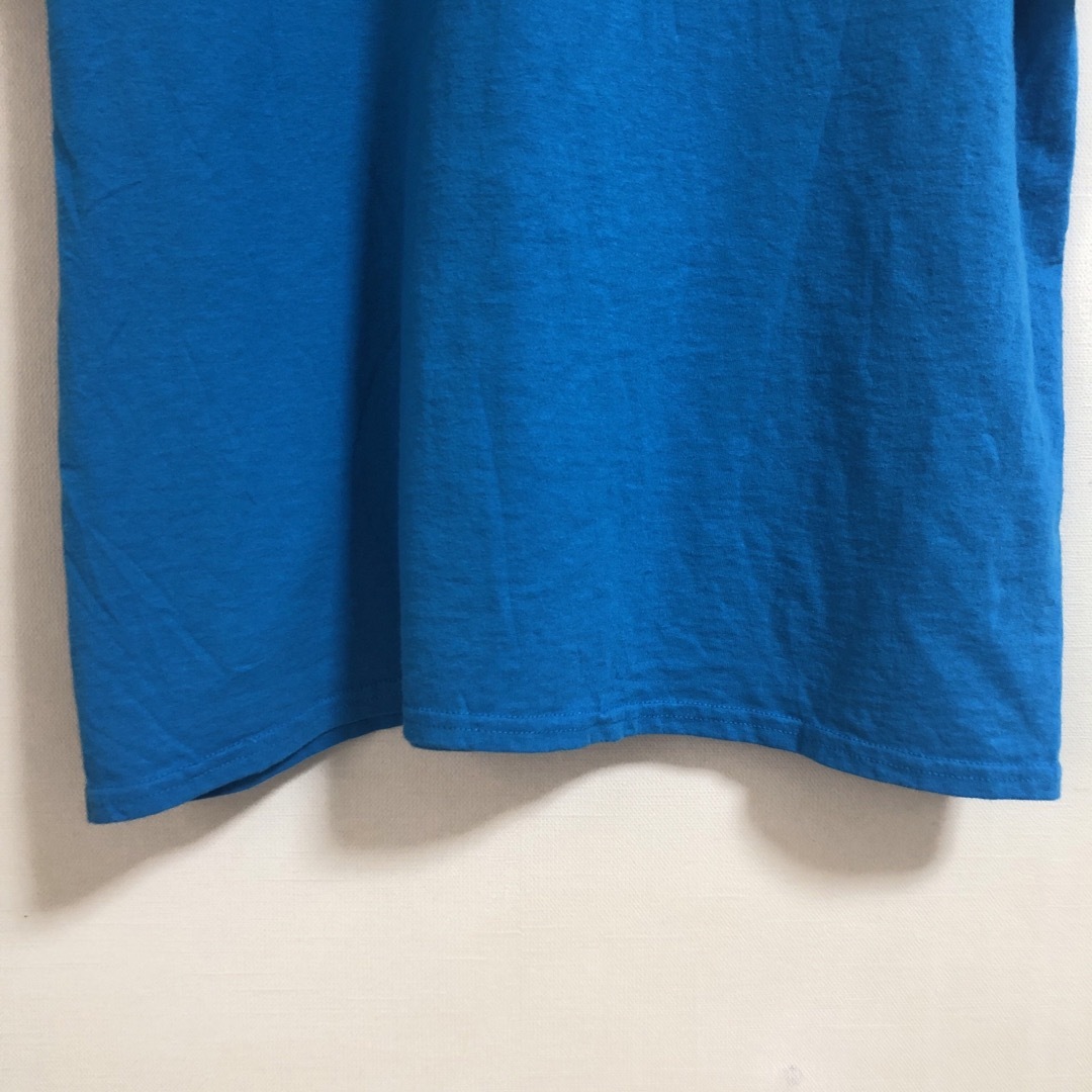 GILDAN(ギルタン)のUS古着　Tシャツ　ギルダン　ブルー　水色　プリント　XLサイズ　ゆるだぼ メンズのトップス(Tシャツ/カットソー(半袖/袖なし))の商品写真