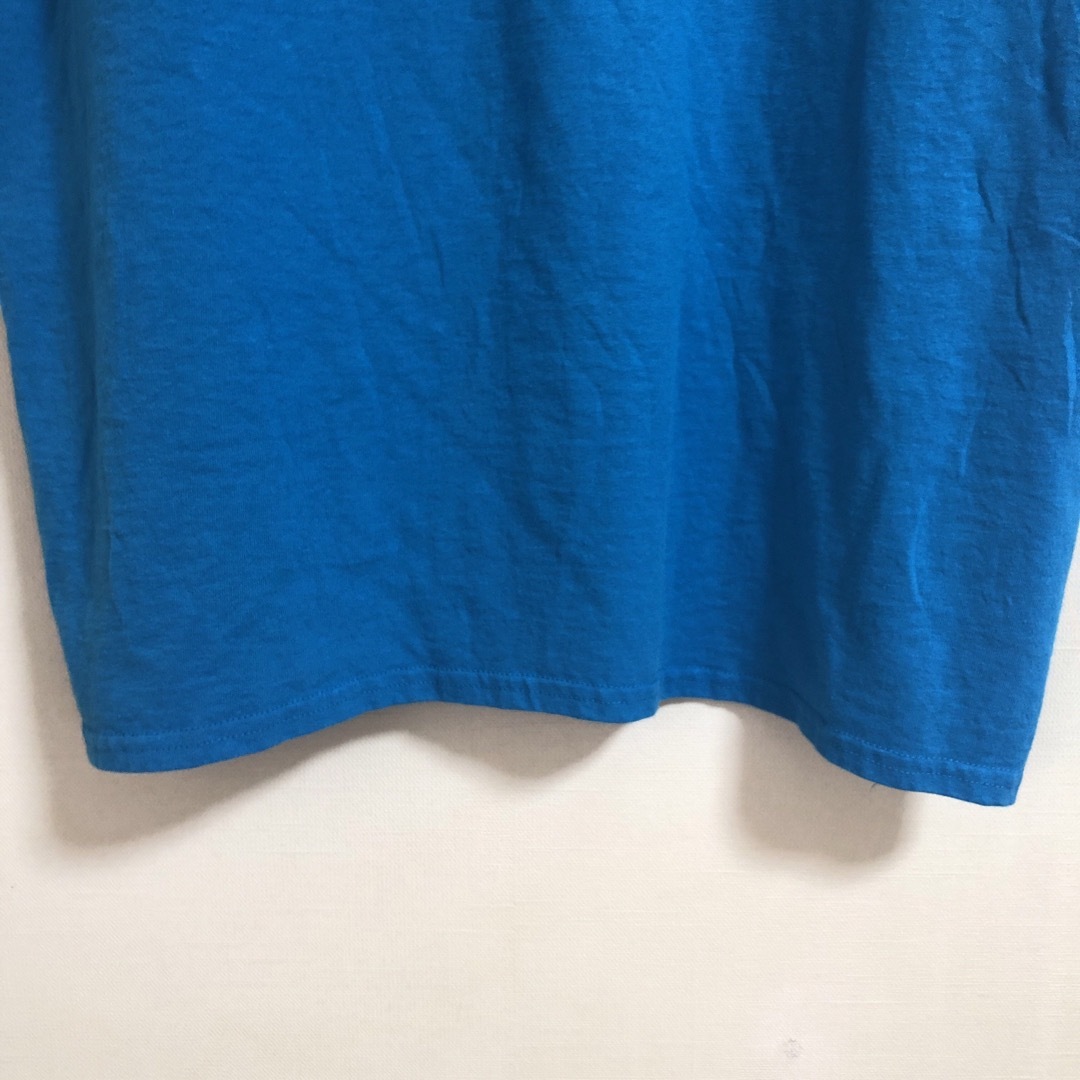 GILDAN(ギルタン)のUS古着　Tシャツ　ギルダン　ブルー　水色　プリント　XLサイズ　ゆるだぼ メンズのトップス(Tシャツ/カットソー(半袖/袖なし))の商品写真