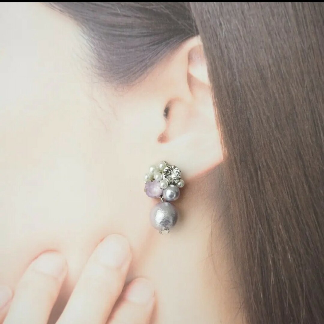 シルバー》10mmコットンパール♡ラベンダーbijouピアス レディースのアクセサリー(ピアス)の商品写真