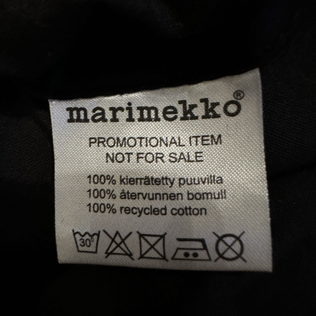 marimekko(マリメッコ)の【激レア】2023ブラックフライデー限定 マリメッコLOGO布バッグ レディースのバッグ(トートバッグ)の商品写真