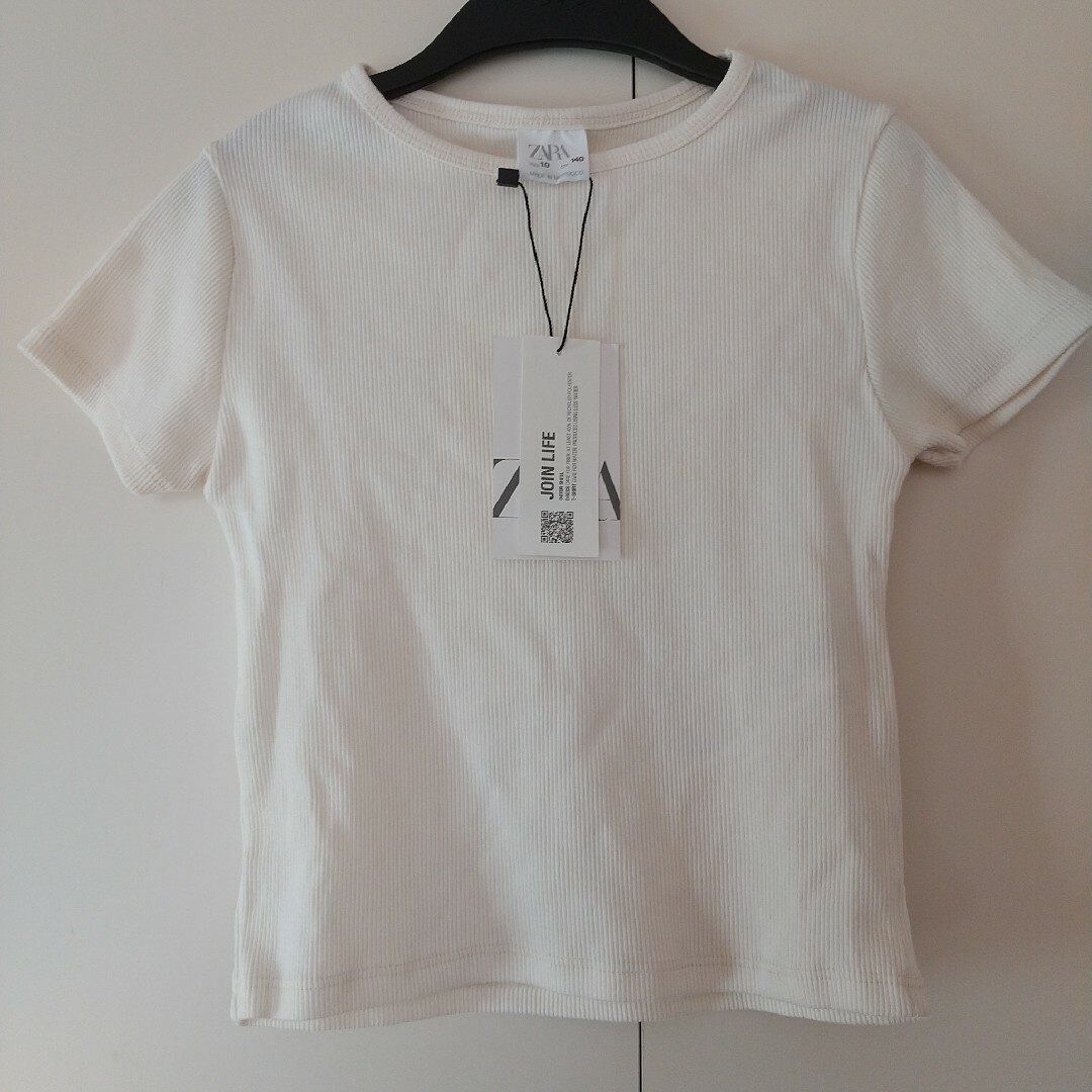 ZARA KIDS(ザラキッズ)のZARA　花柄　キャミワンピース　Tシャツ　セット　140 キッズ/ベビー/マタニティのキッズ服女の子用(90cm~)(ワンピース)の商品写真