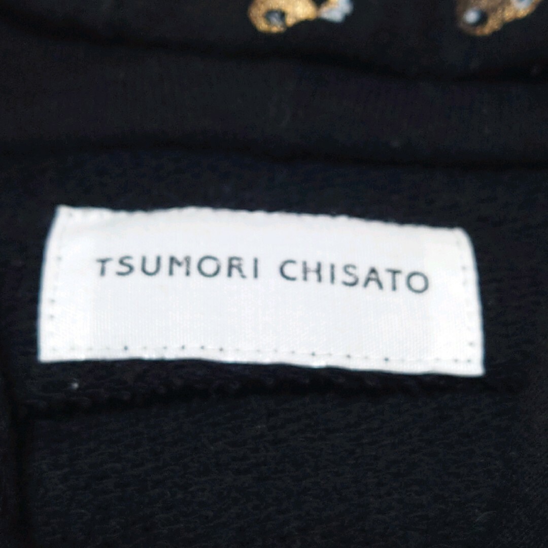 TSUMORI CHISATO(ツモリチサト)の希少デザイン　ツモリチサト　パーカー　ドクロ　総柄　ドクロチャーム　黒　日本製 レディースのトップス(パーカー)の商品写真