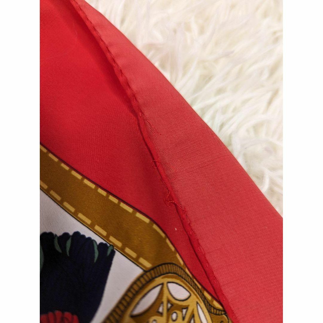 CHANEL(シャネル)のCHANEL シャネル 大判 スカーフ チェーン柄 シルク ジュエリー柄 白 レディースのファッション小物(バンダナ/スカーフ)の商品写真