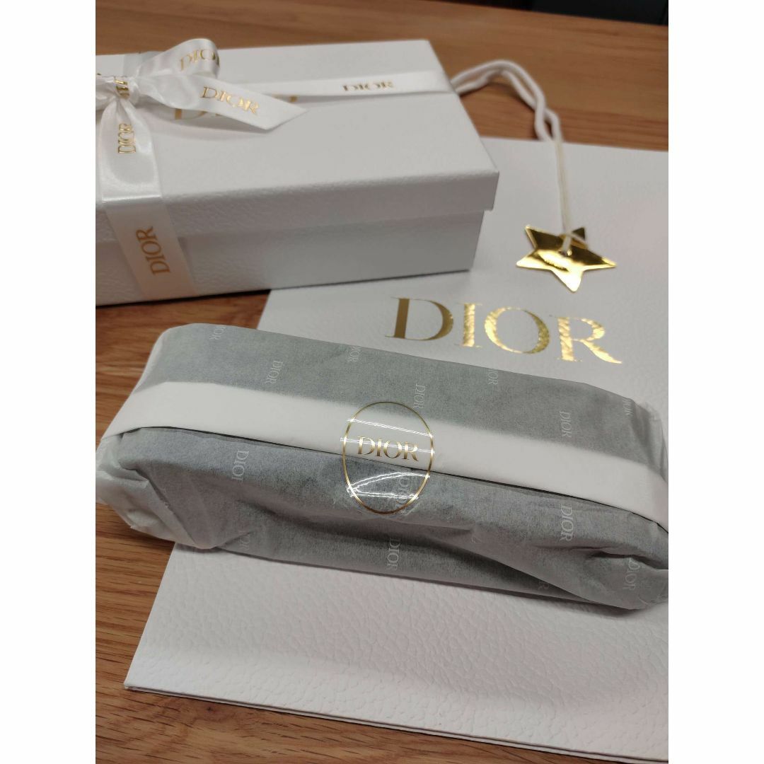 Dior ディオール ショルダーストラップ Mizzaエンブロイダリー Dior ディオール ショルダーストラップ Mizzaエンブロイダリー