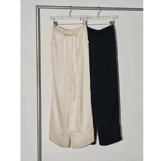 トゥデイフル(TODAYFUL)のTODAYFUL Satin Easy Pants(カジュアルパンツ)