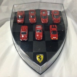 Ferrariコレクション FIREプレミアム7台&コレクションケースセット(ミニカー)