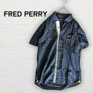 フレッドペリー(FRED PERRY)のフレッドペリー　メンズ　SからM　チェックシャツ　春夏　半袖　デート　刺繍(シャツ)