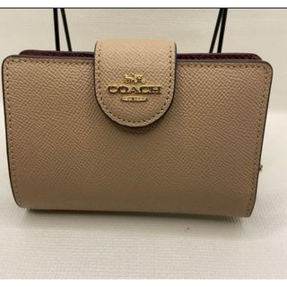 コーチ(COACH)のコーチ二つ折り財布 クロスグレインミディアムコーナージップウォレットベ ージュ系(折り財布)