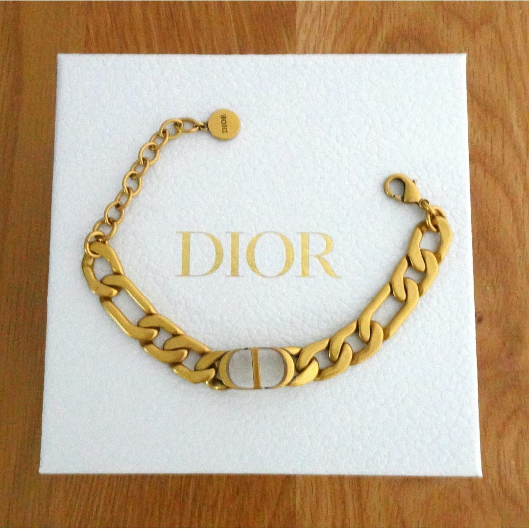 Dior(ディオール)のDior ディオール 30MONTAIGNEモンテーニュブレスレット 新品未使用 レディースのアクセサリー(ブレスレット/バングル)の商品写真