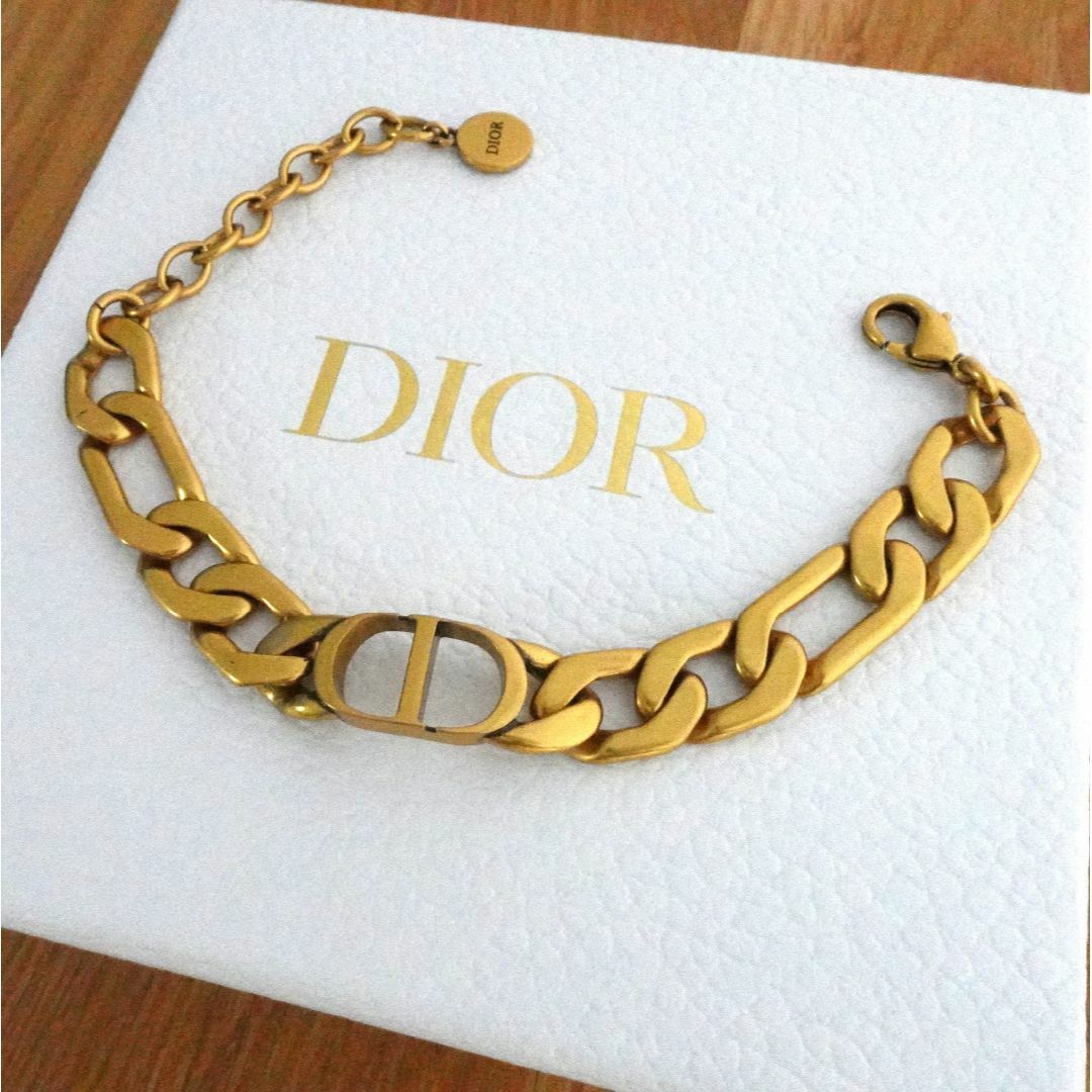 Dior(ディオール)のDior ディオール 30MONTAIGNEモンテーニュブレスレット 新品未使用 レディースのアクセサリー(ブレスレット/バングル)の商品写真