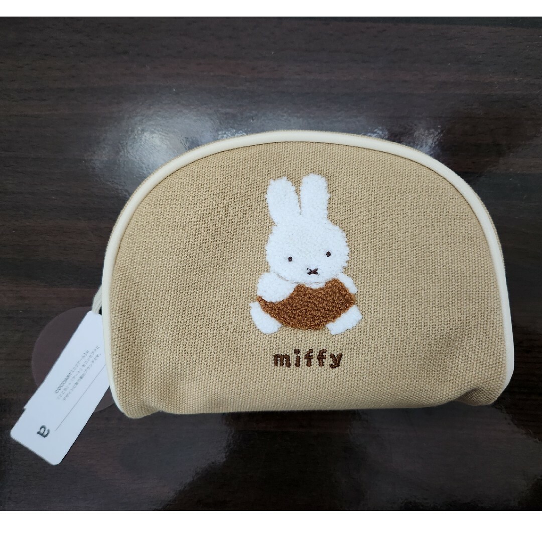 miffy(ミッフィー)の【新品未使用】ミッフィー ラウンドポーチ レディースのファッション小物(その他)の商品写真