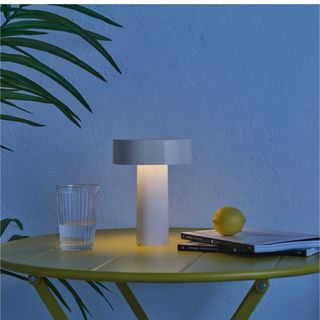 イケア(IKEA)の新品未使用！IKEA SOLVINDEN ソルヴィンデン LEDテーブルランプ(テーブルスタンド)