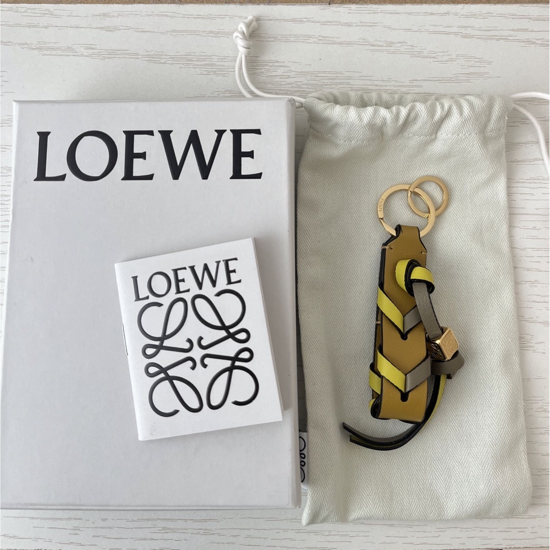 LOEWE(ロエベ)のLOEWE Braided key ring  レディースのファッション小物(キーホルダー)の商品写真