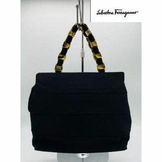 サルヴァトーレフェラガモ(Salvatore Ferragamo)の【Salvatore Ferragamo】美品ゴールドチェーンハンドバッグ(ハンドバッグ)