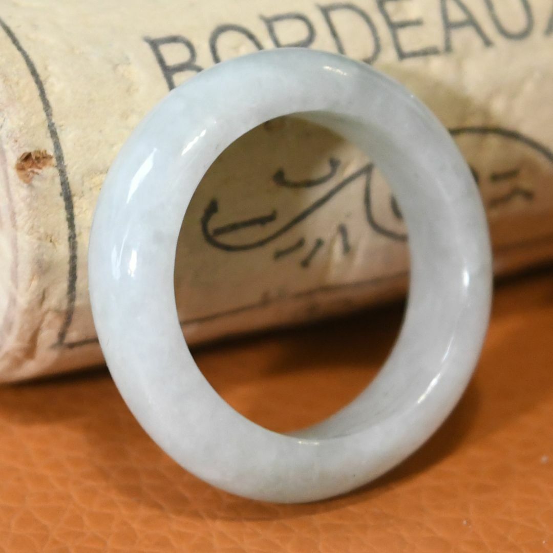 J1269　ヒスイ　翡翠　リング　指輪　14号　ミャンマー　ジェイド　送料込 レディースのアクセサリー(リング(指輪))の商品写真