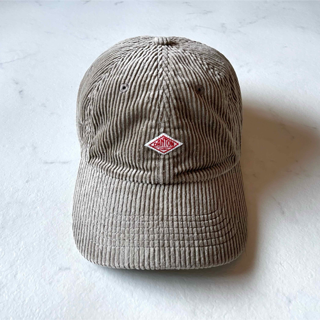 DANTON(ダントン)のDANTON CORDUROY 6PANEL CAP TAUPE GRAY レディースの帽子(キャップ)の商品写真