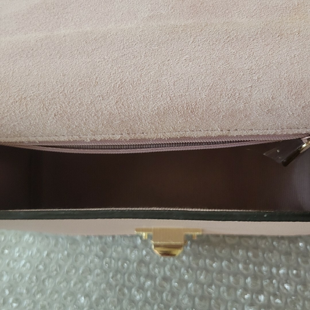 Furla(フルラ)のFURLA　ショルダーバッグ　チェーン　ピンク レディースのバッグ(ショルダーバッグ)の商品写真