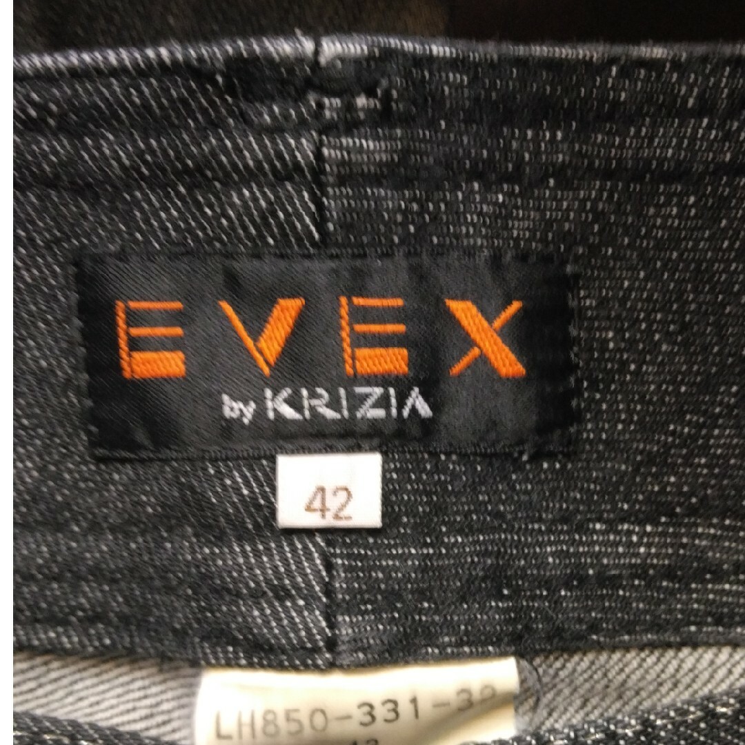 KRIZIA(クリツィア)のEVEX❇️ジーンズ❇️42サイズ❇️ レディースのパンツ(デニム/ジーンズ)の商品写真