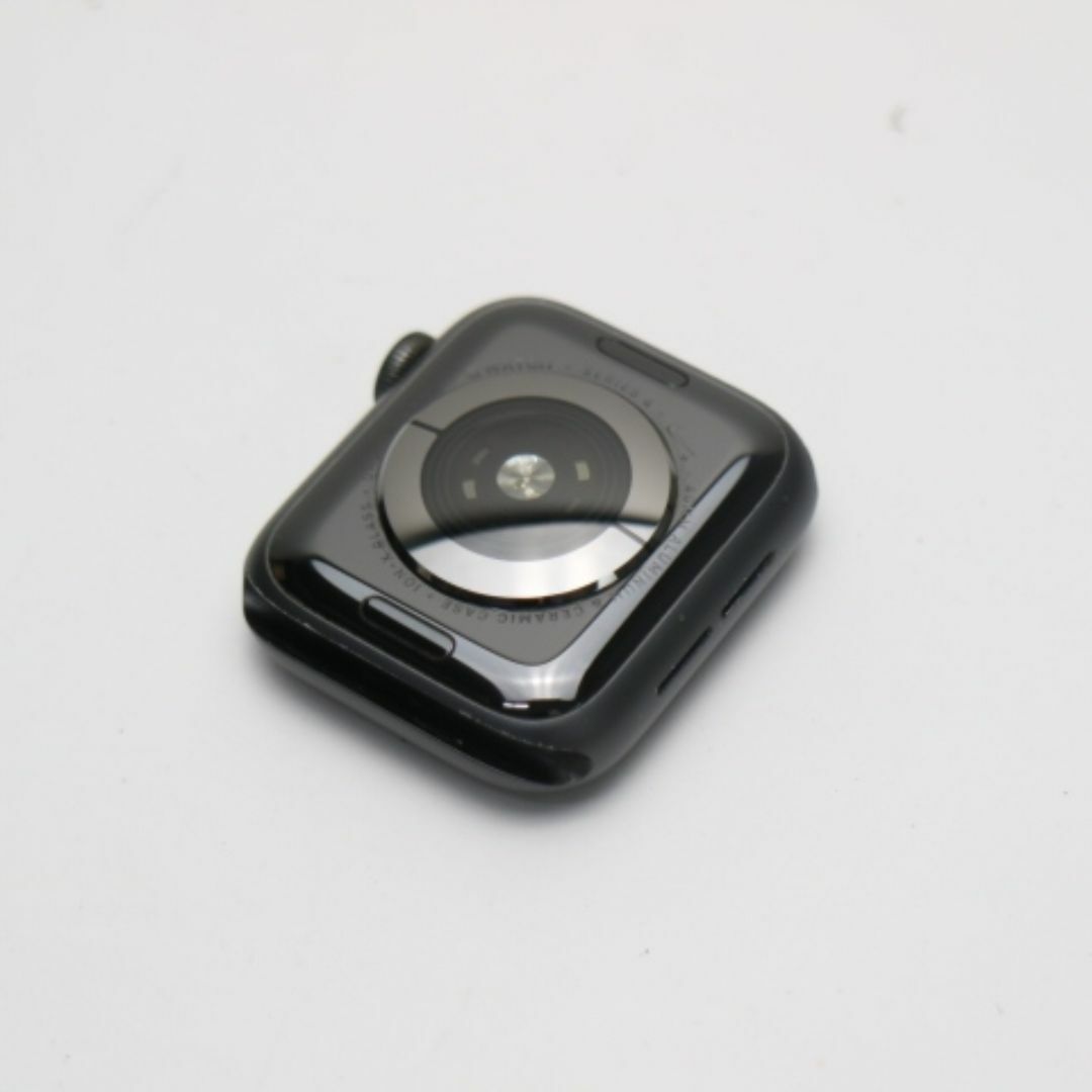 Apple(アップル)の超美品 Apple Watch series4 40mm GPS ブラック  M666 スマホ/家電/カメラのスマホ/家電/カメラ その他(その他)の商品写真