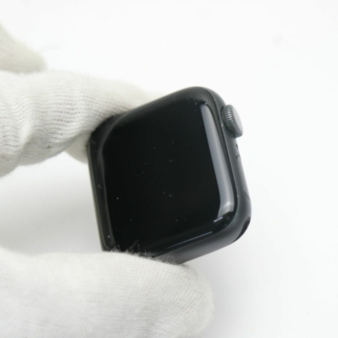 Apple(アップル)の超美品 Apple Watch series4 40mm GPS ブラック  M666 スマホ/家電/カメラのスマホ/家電/カメラ その他(その他)の商品写真