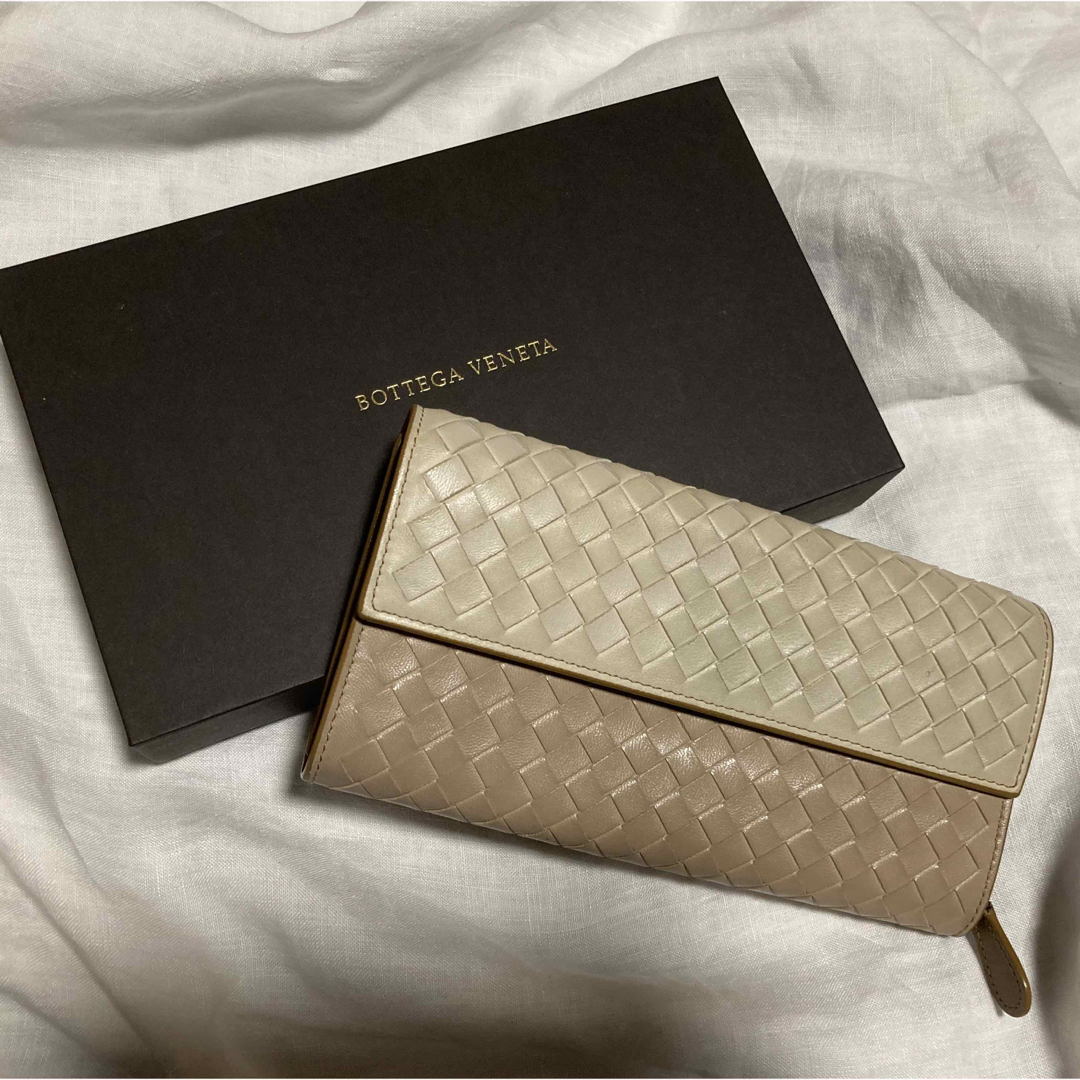 Bottega Veneta(ボッテガヴェネタ)のBOTTEGA VENETA 長財布ベージュ レディースのファッション小物(財布)の商品写真