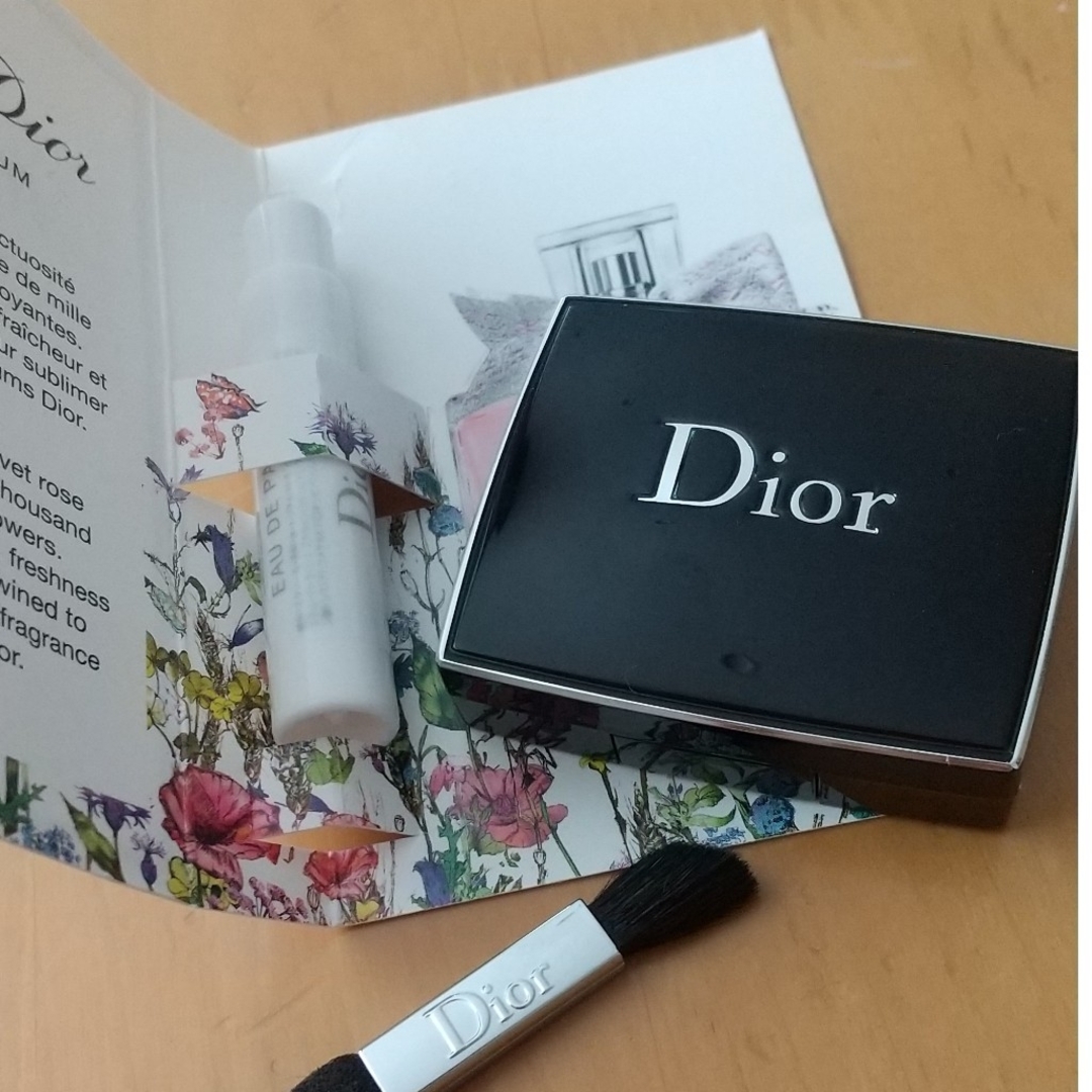 Dior(ディオール)のDiorノベルティアイシャドウ コスメ/美容のベースメイク/化粧品(アイシャドウ)の商品写真