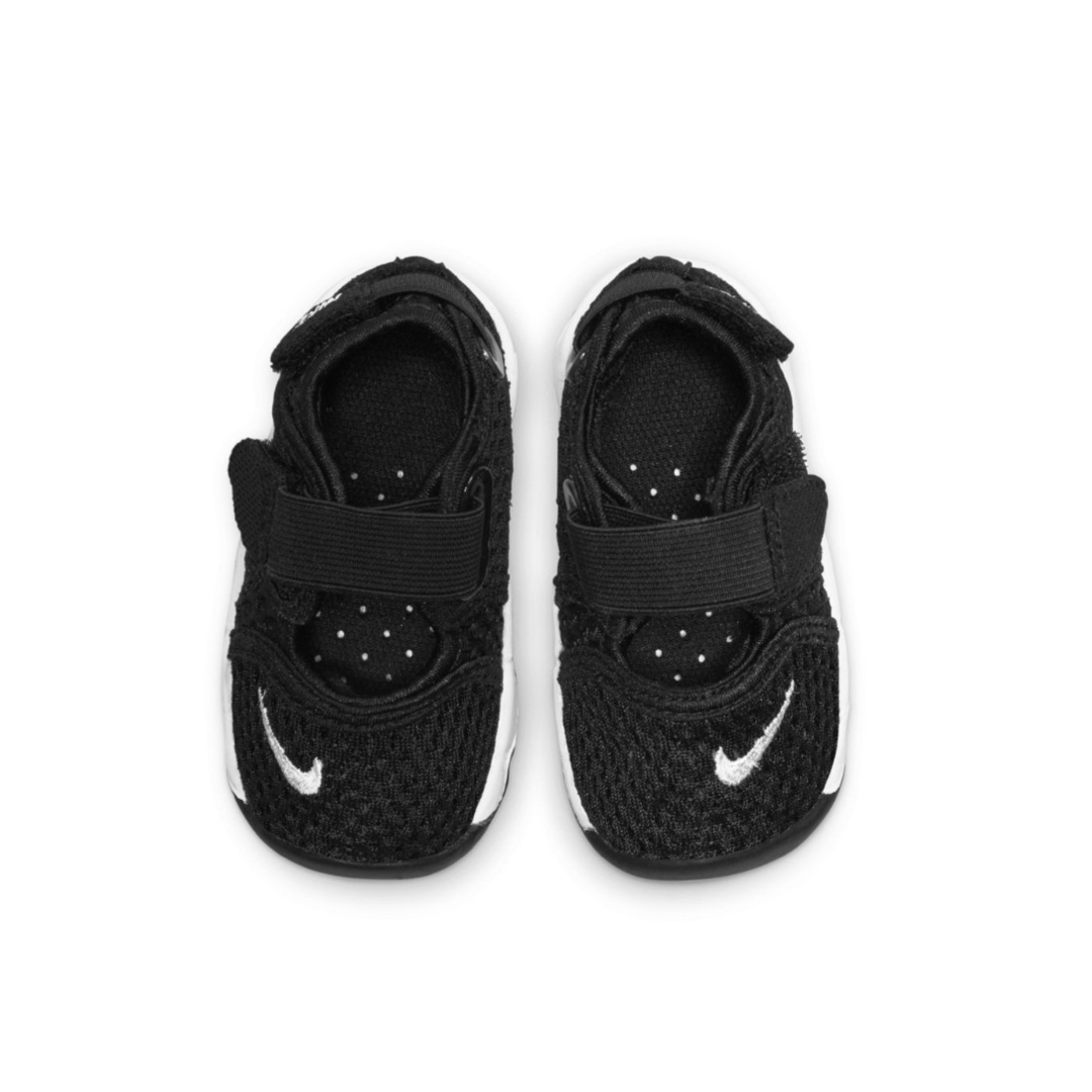 NIKE(ナイキ)のNIKE リトルリフト　15センチ　ブラック。 キッズ/ベビー/マタニティのキッズ靴/シューズ(15cm~)(スニーカー)の商品写真